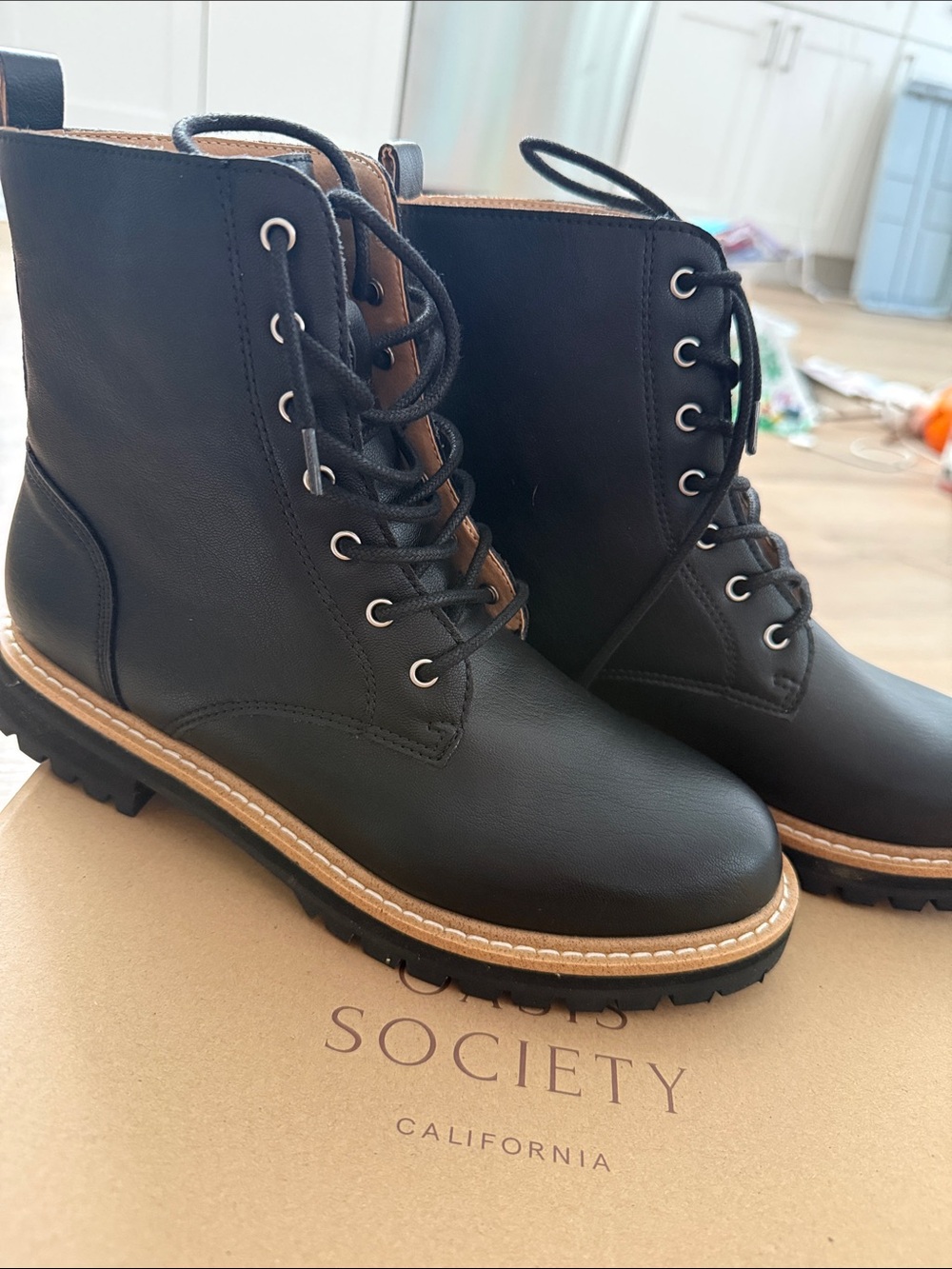 Oasis Society California Black Leather Lace-Up Combat Boots